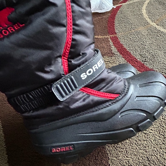 Sorel Snow boots size 4-Mens 6-Woman’s main image 8